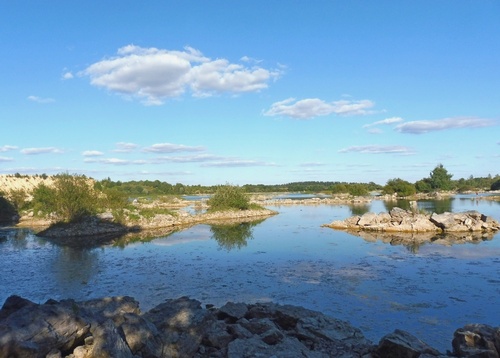 Камни, озеро, облака