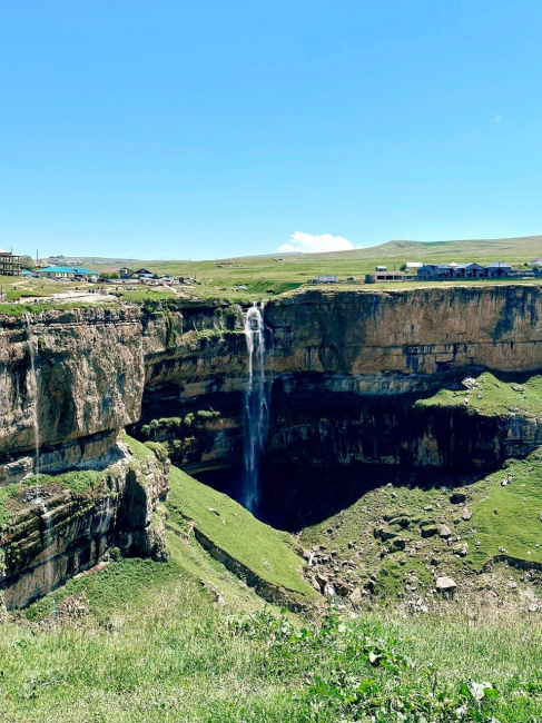 Вода, падающая в бездну