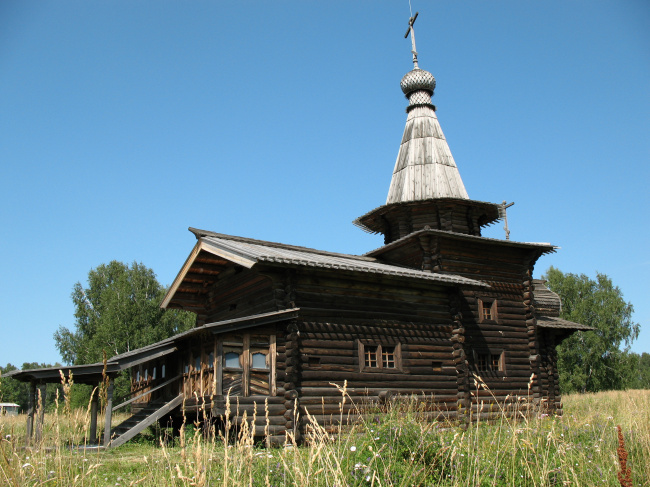 Спасская церковь (памятник деревянного зодчества 1700 г.)