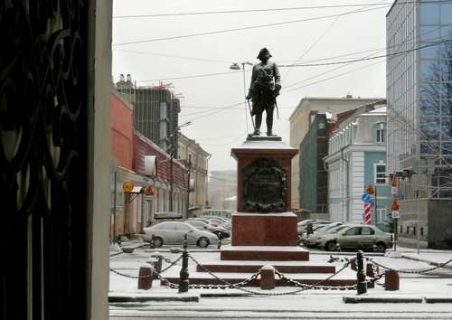 Памятник Петру I