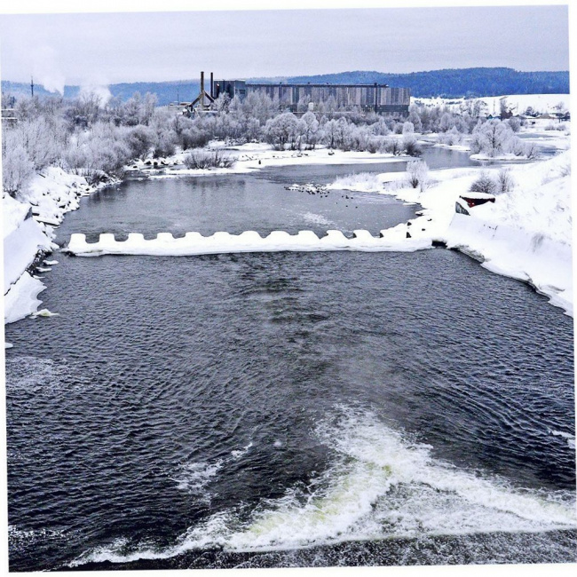 Бетонные быки на реке Серга