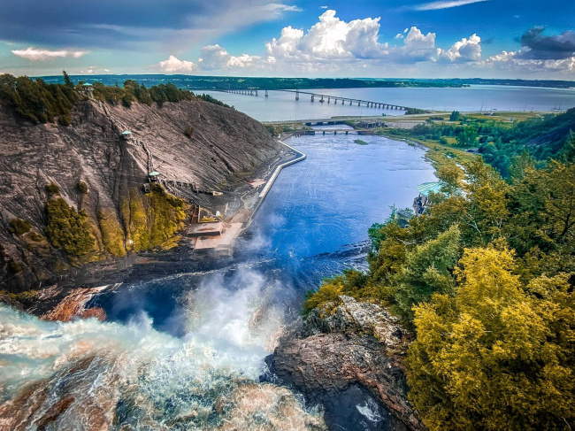 Водопад Монморанси в разгар осени