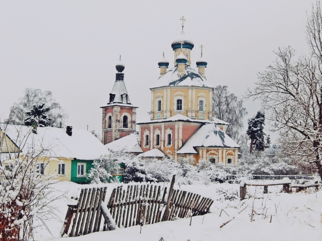 7 неделя 2018 г.   работа «Храм укутался в снега» автор  Юрий Пучков