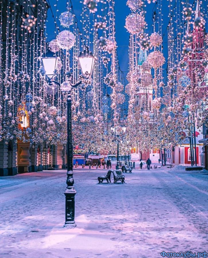 ПРЕДНОВОГОДНЯЯ ЭКСКУРСИЯ ПО МОСКВЕ